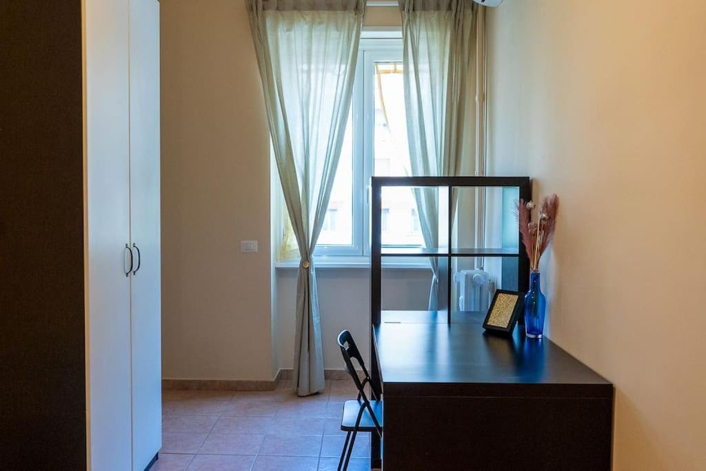 Appartement 1min From Metro Large And Quiet